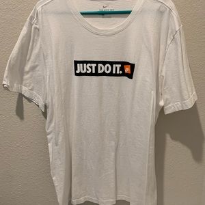Men’s Nike T-shirt